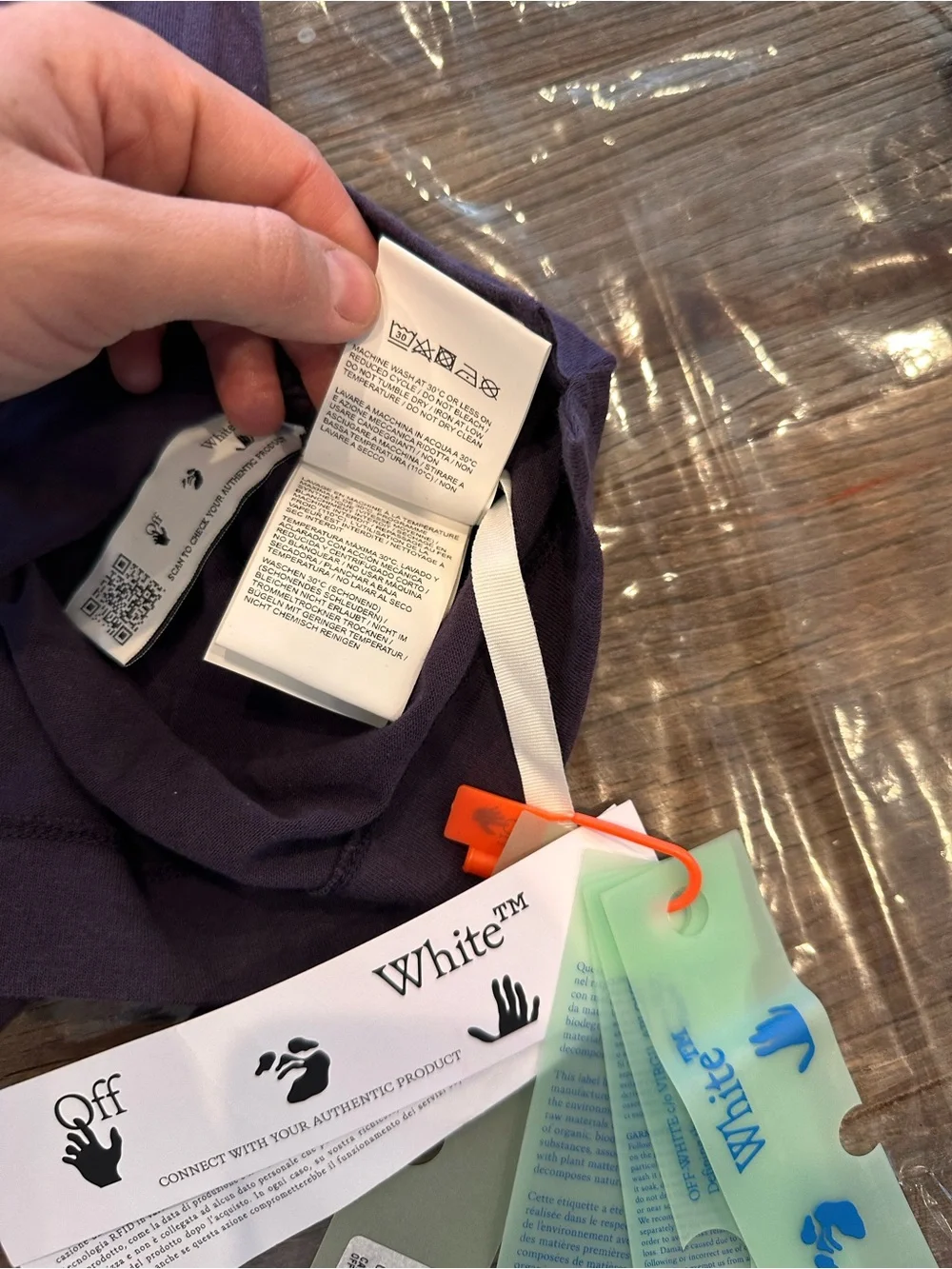 Off-White Caravaggio Crowning Black/Purple Seasonal Short-Sleeve T-Shirt